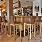 Отель Astoria 4*