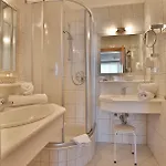 Отель Astoria