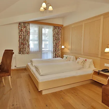Astoria 4*